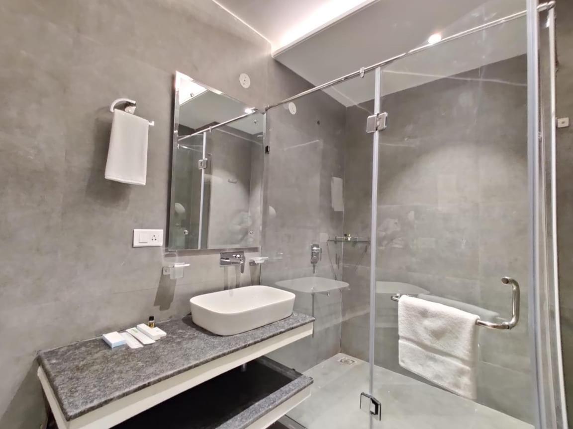 Hotel Parth Una  Екстер'єр фото
