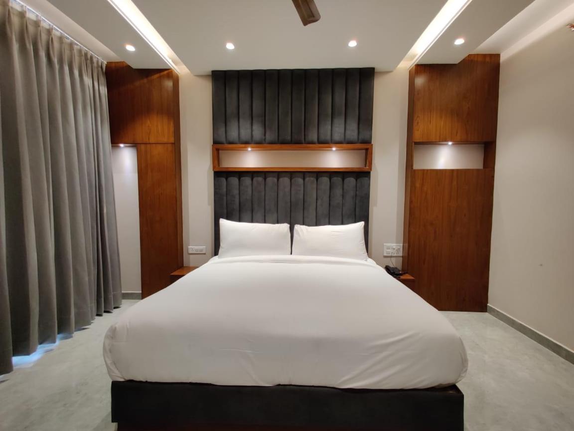 Hotel Parth Una  Екстер'єр фото